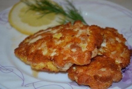 Рубленые куриные котлеты с сырoм