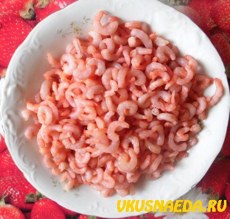 Паста с соусом песто с грибами и креветками