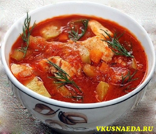 Томатный суп с курицей