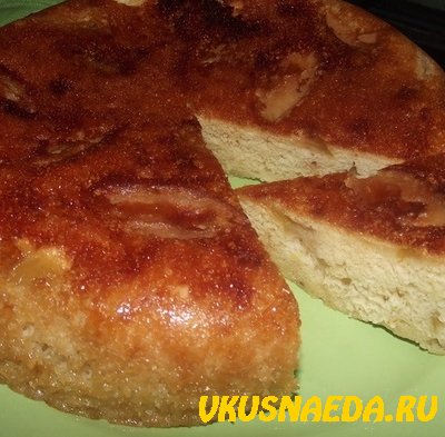 Шарлотка творожная (творожно-яблочная)